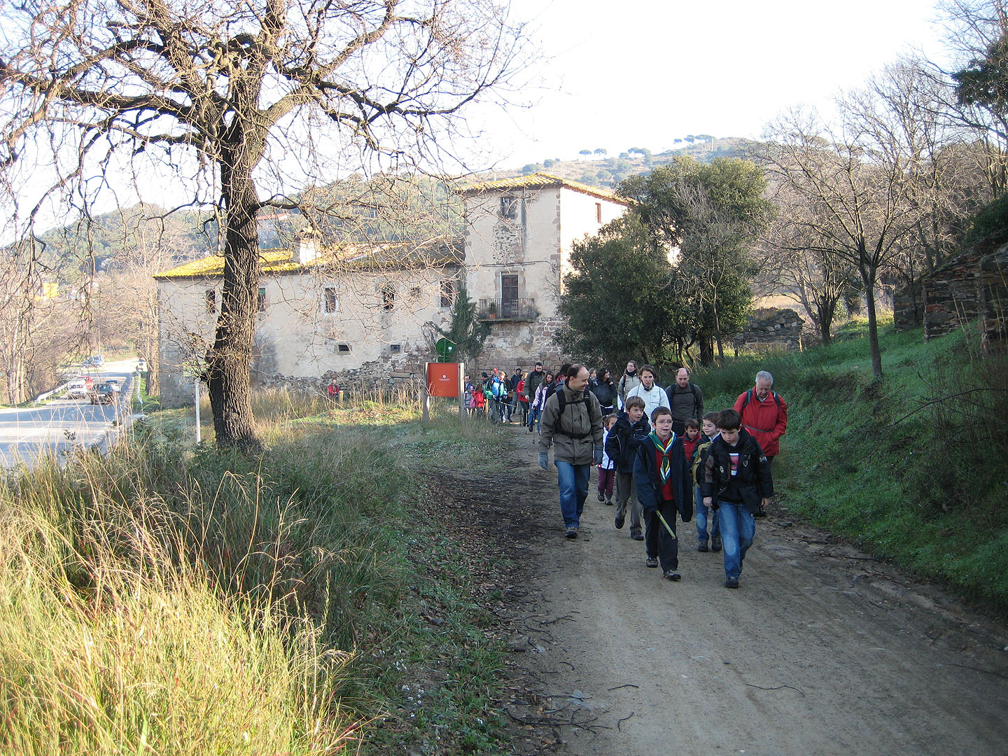 Una mica mes enllà varem passar pel costat d’una antiga masia.