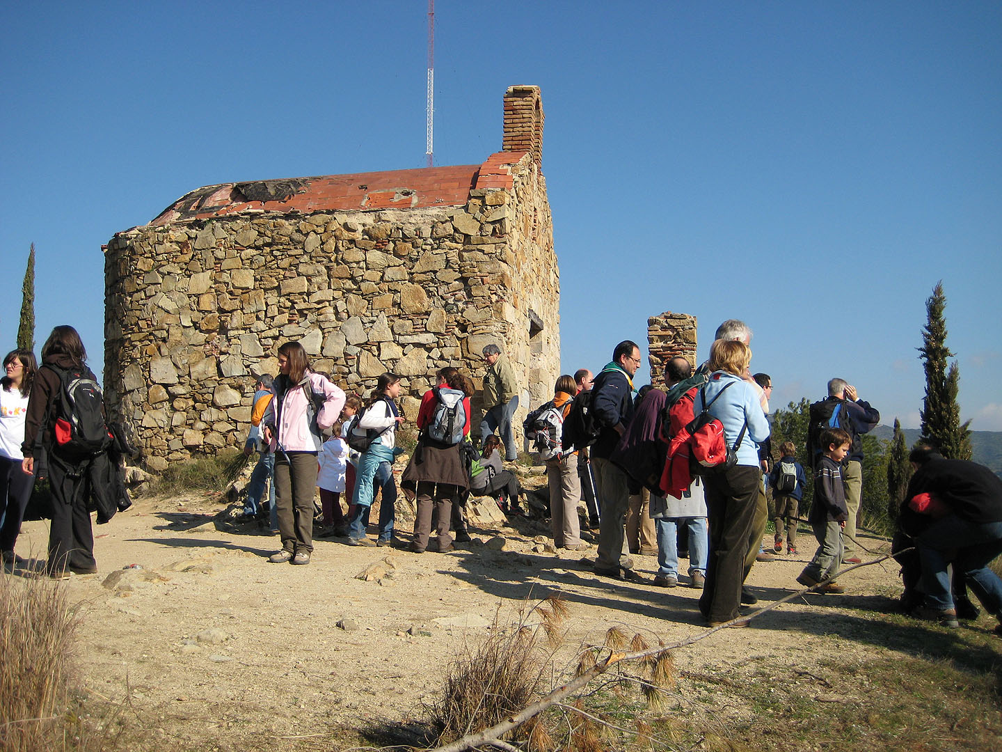 Una petita baixada i ja som a l’ermita de Sant Climent.