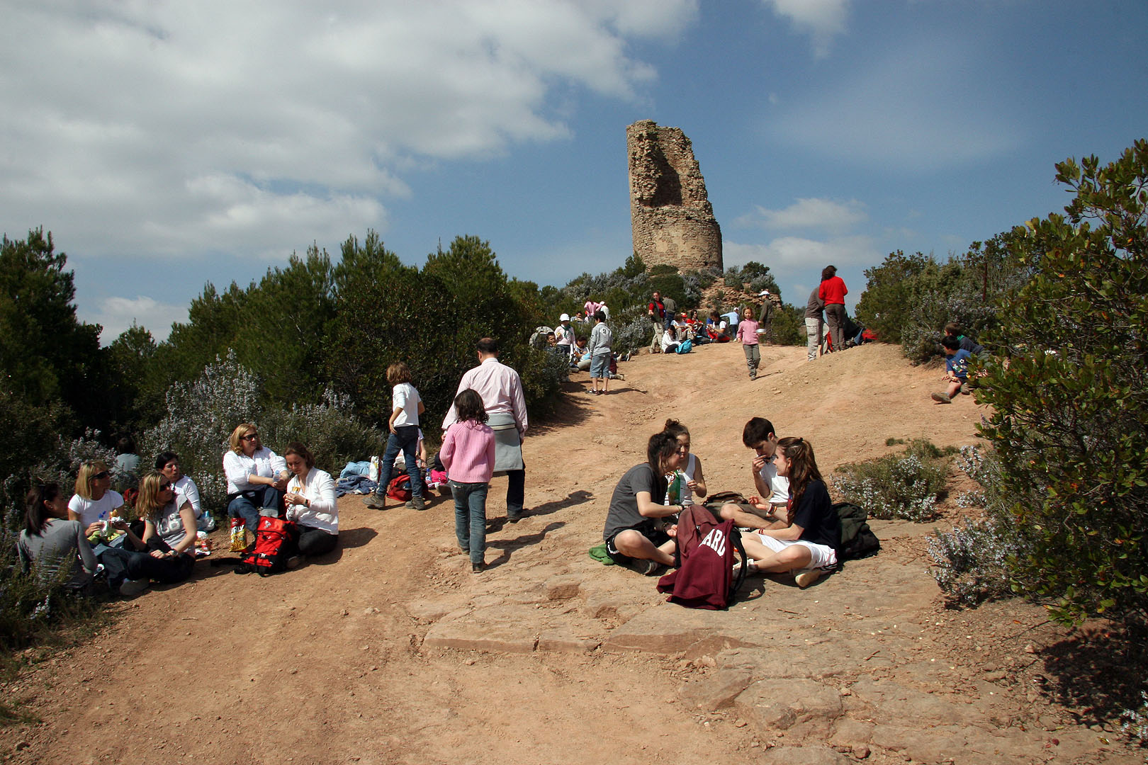 Després ens allunyarem de la torre fins un lloc pla on dinar.