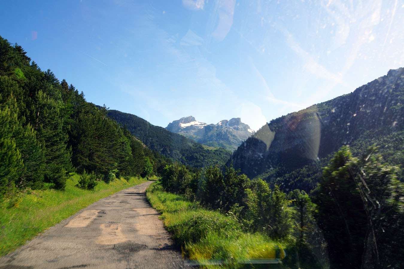 Carretera cap el Barranc De Igüer - Aisa - Huesca.