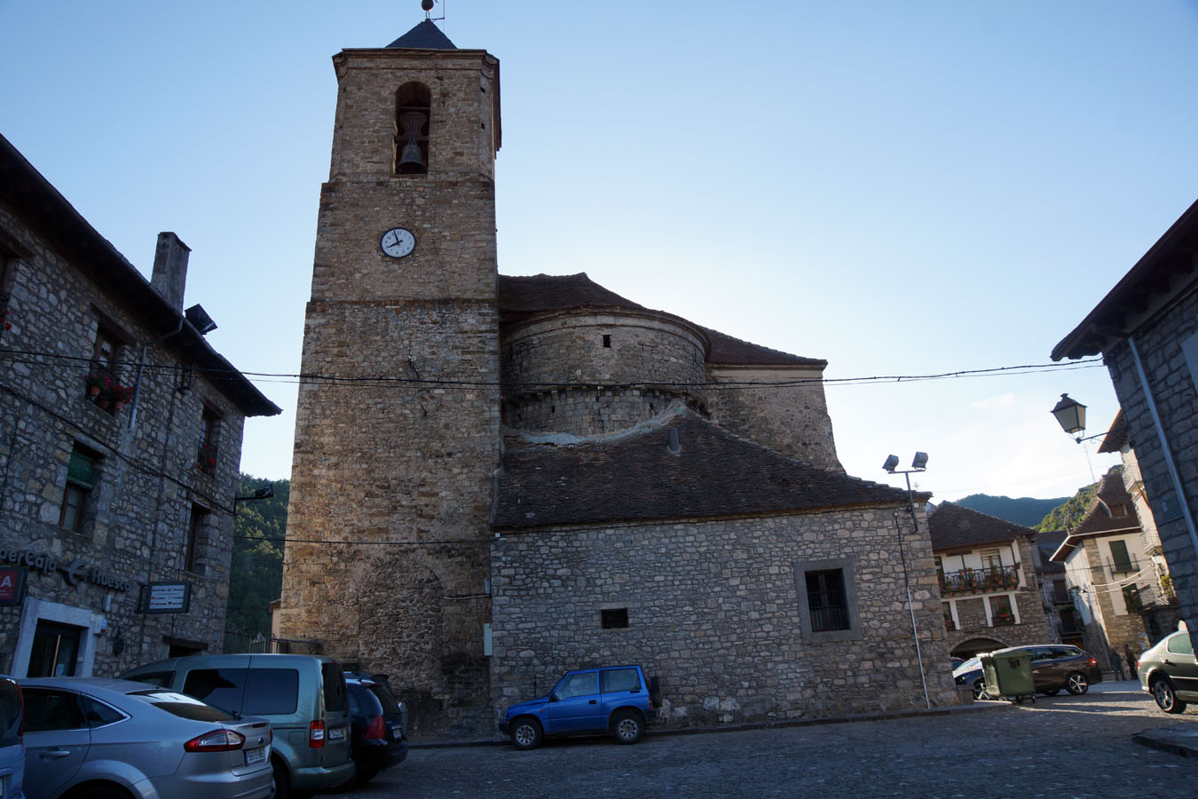 Esglèsia de San Martín - Hecho - Huesca.